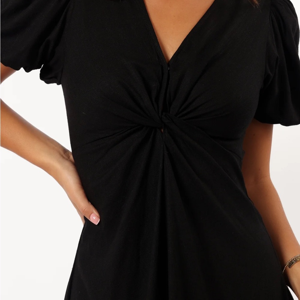 Petal & Pup Black Maxi Dress with Puff Sleeves - Picture 5 of 10